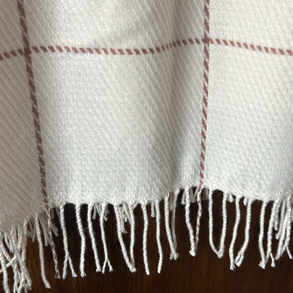 Love & Lore wrap scarf - Picture 2 of 5